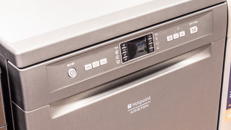 Every Major Dishwasher Brand Ranked Worst To Best