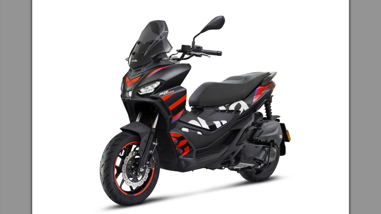 Aprilia SR GT