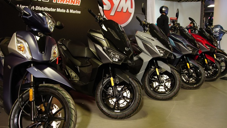 SYM scooter display