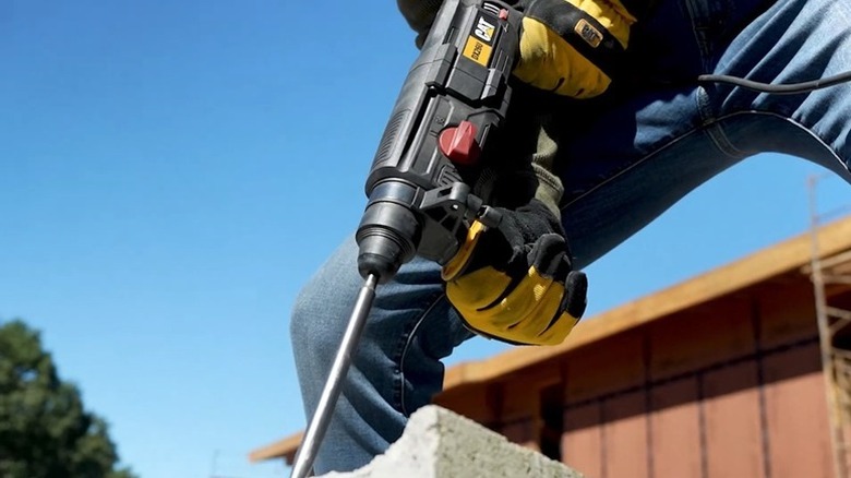 Caterpillar tool in action