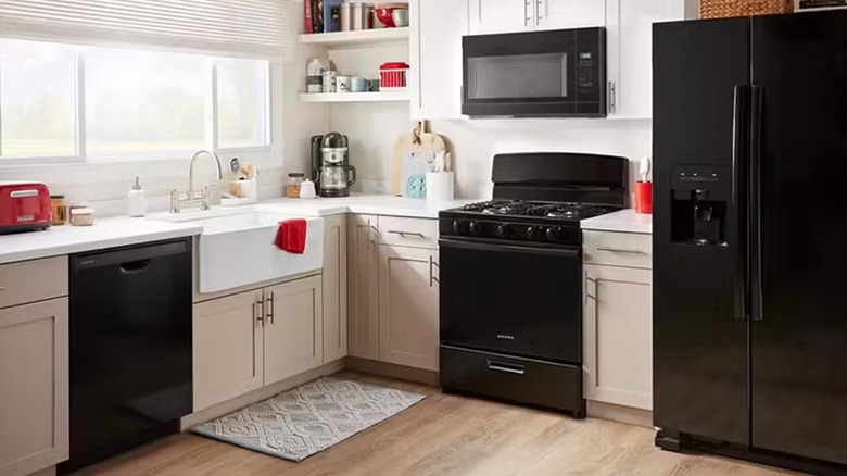 A kitchen with Amana appliances