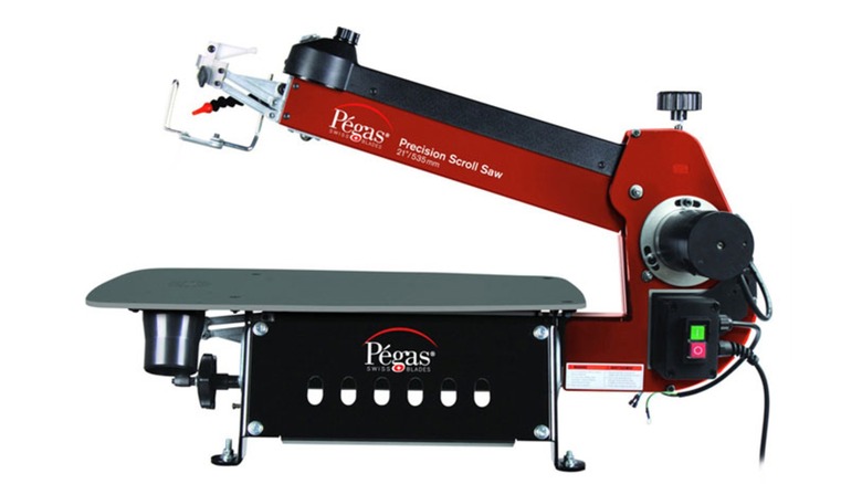 a Pégas scroll saw