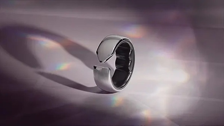 Evie ring