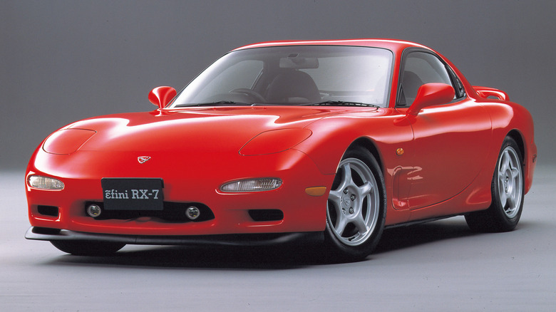 Front 3/4 view of third generation Mazda RX-7