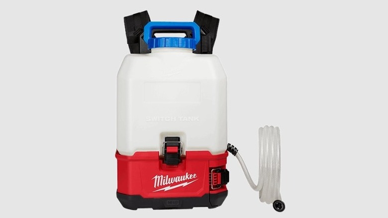 Milwaukee water supply kit with tank