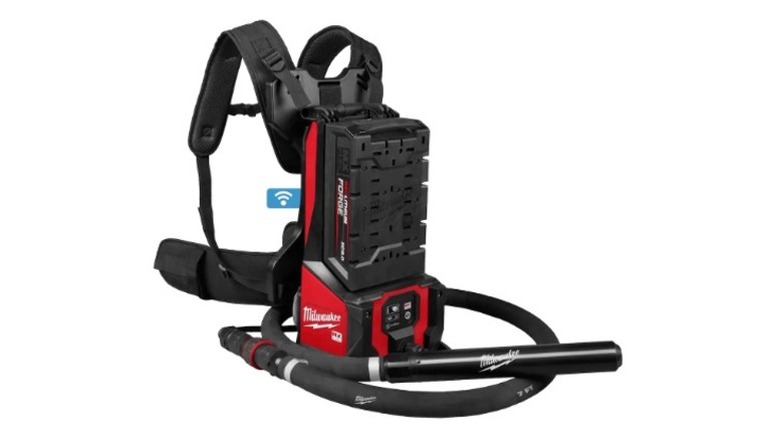 Backpack concrete vibrator with head