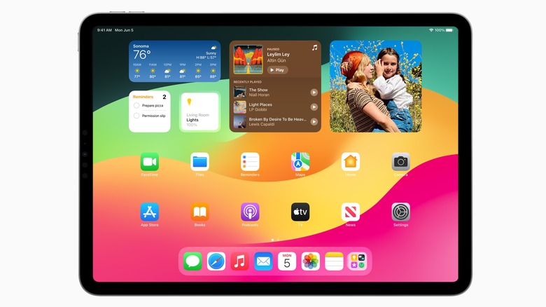 iPadOS 17 with widgets