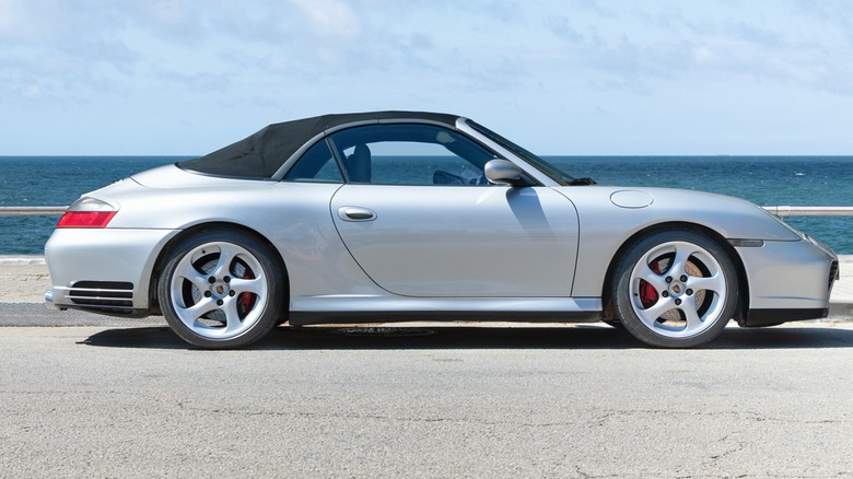 silver Porsche 997