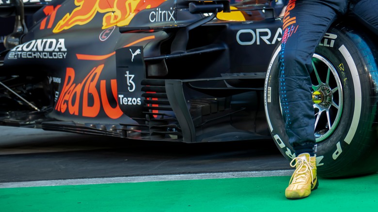 F1 car bargeboard