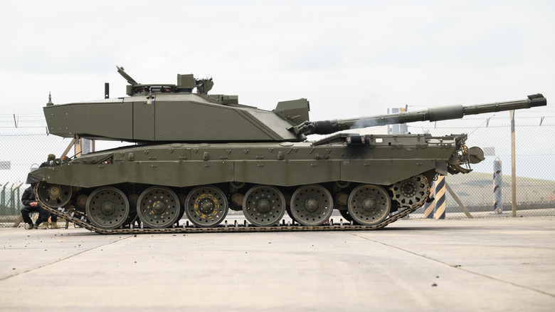 Challenger 2 tank