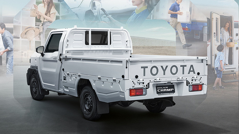 Toyota Hilux Champ rear view with side walls on truck bed