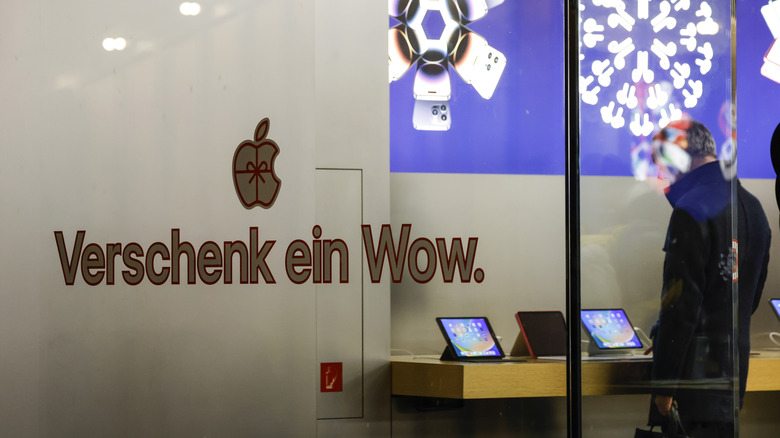apple branding logo advertisement german