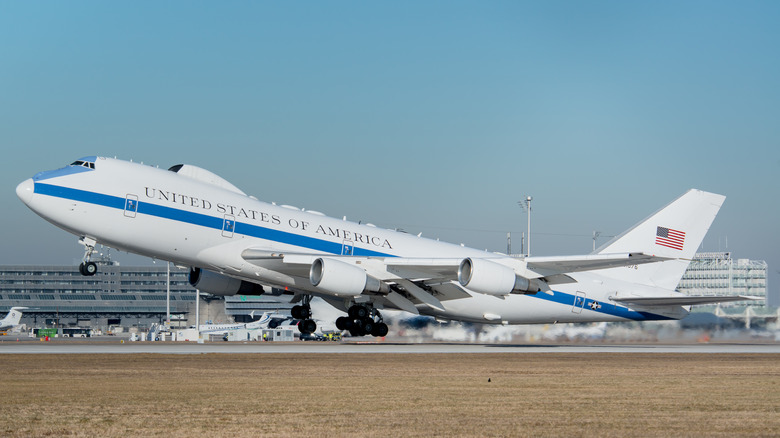 United States of America E-4B plane