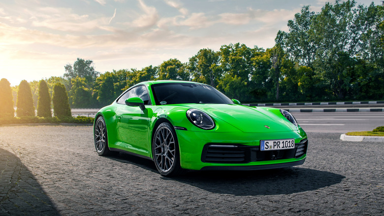 green Porsche 911