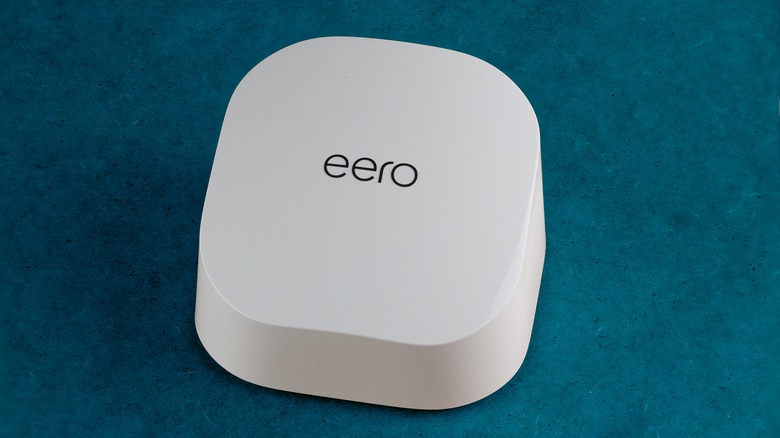 Amazon Eero 6 wi-fi router