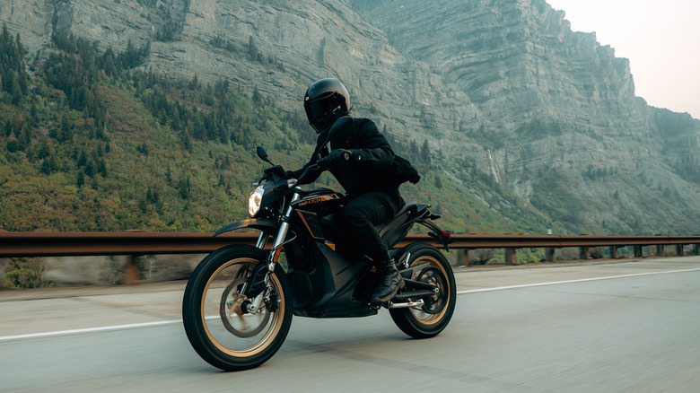 Zero Motorcycles DSR