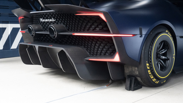 Maserati MCXtrema rear diffuser and exhaust