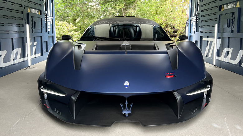 Maserati MCXtrema front end with splitter