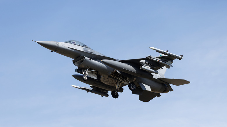 F-16 Fighting Falcon