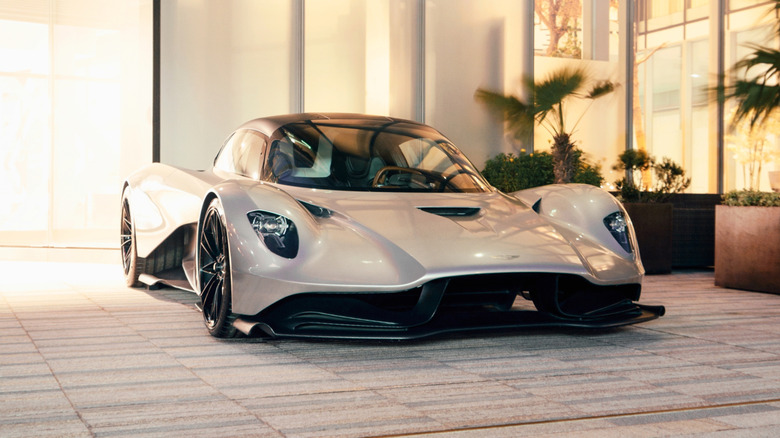Aston Martin Valhalla