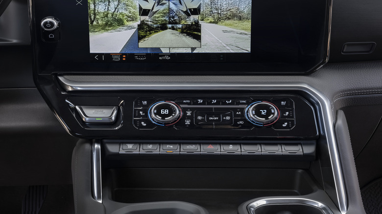 The Transparent Trailer View in the new GMC Sierra 3500HD
