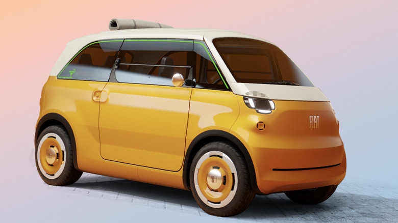 Front 3/4 view of Fiat Multiplina concept in studio setting
