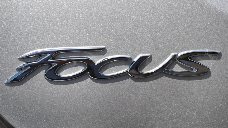 Ford Focus emblem