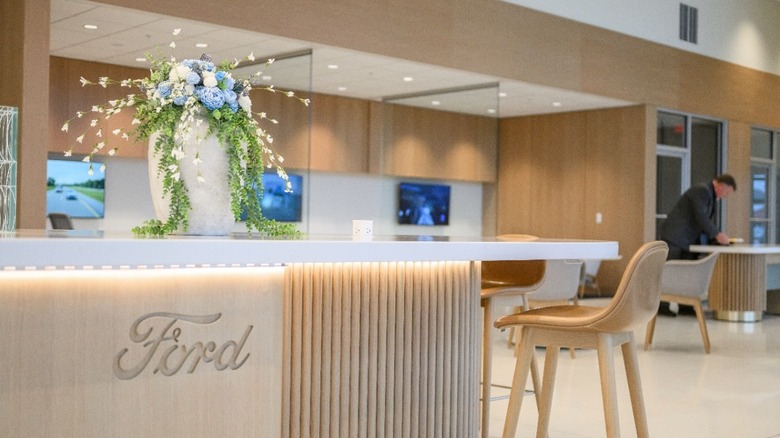 Relaxed cafe area in a Ford dealership