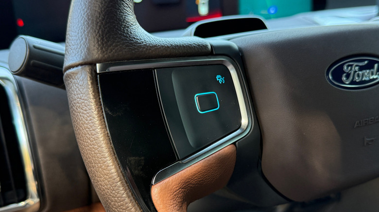 2025 Ford Expedition steering wheel controls