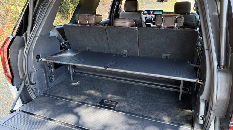 2025 Ford Expedition split rear storage