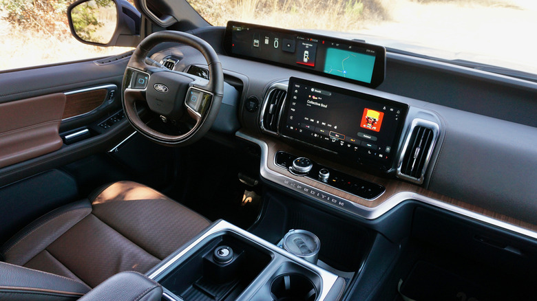 2025 Ford Expedition interior