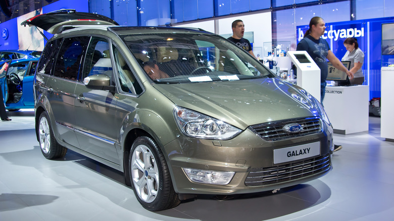 Ford Galaxy display