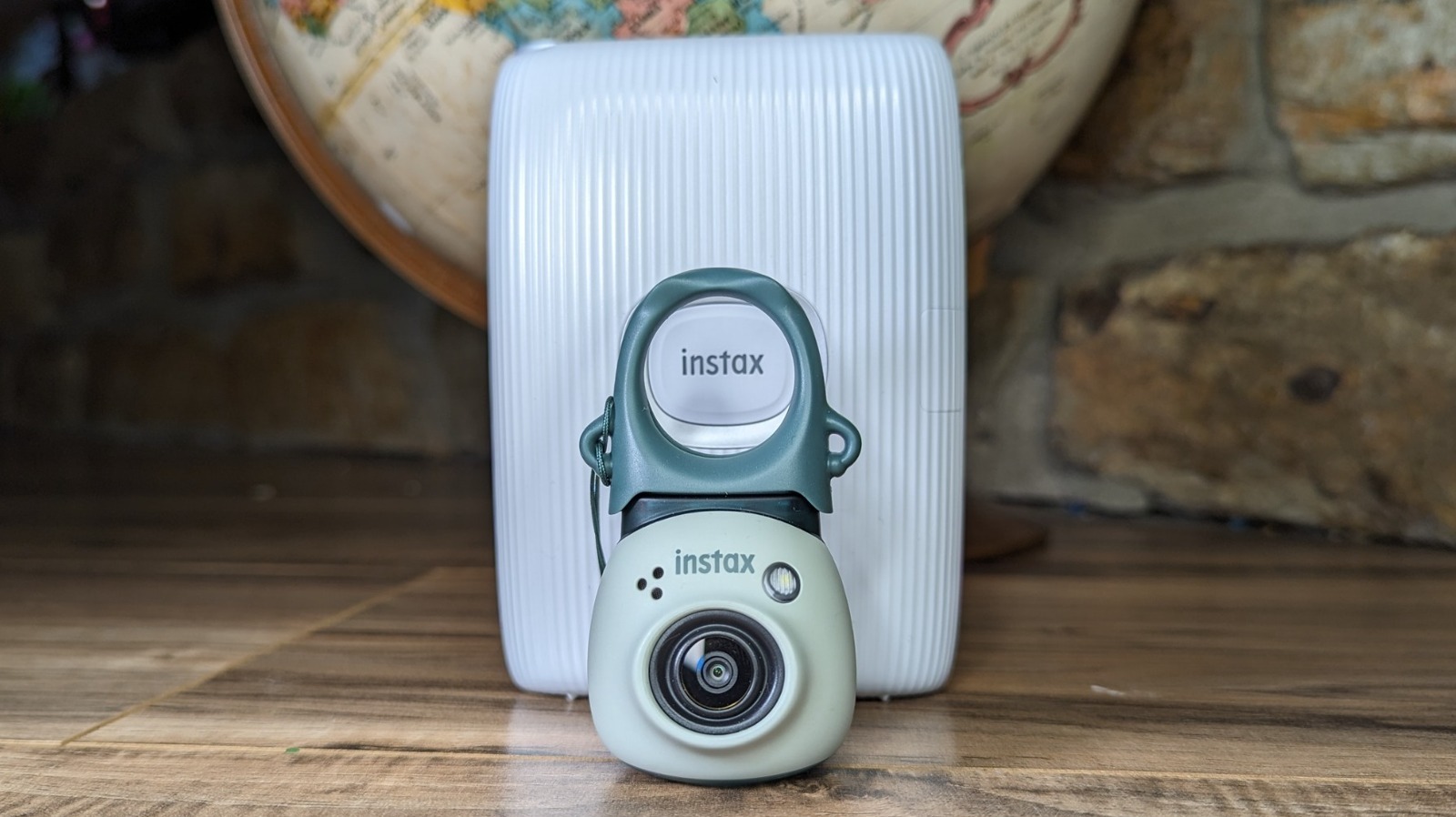 Fujifilm Instax Pal Link 2 Bundle Review: Tiny Printed Photo