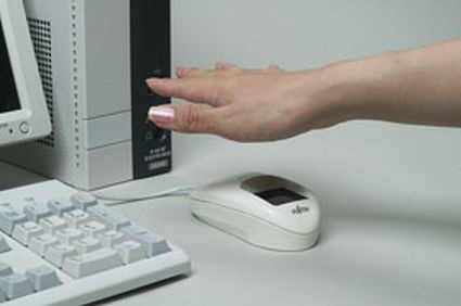 Fujitsu introduces Palm reader mouse