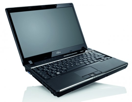 B4119_Lifebook_P8110_Dynamic01_hi