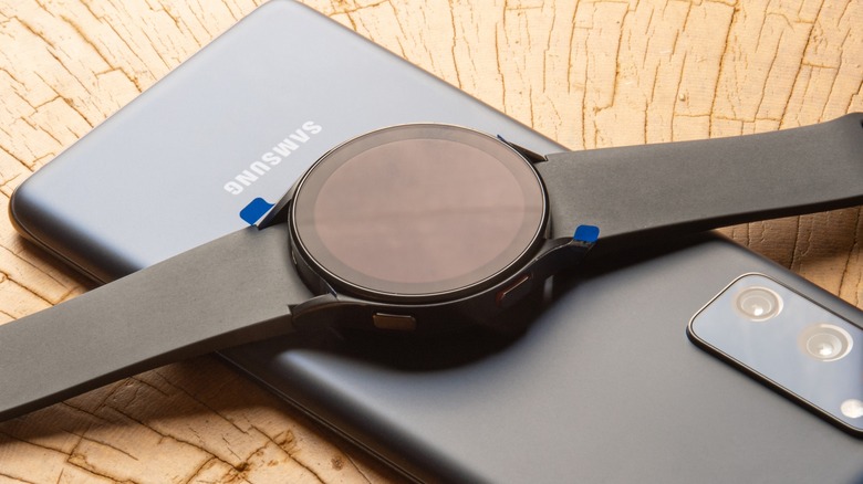 Galaxy Watch on smartphone