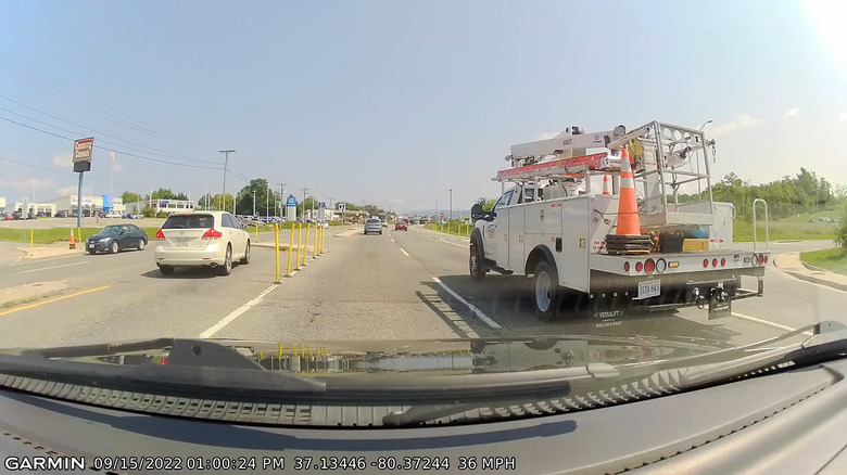 Screencap from Garmin DriveCam 76 dash cam