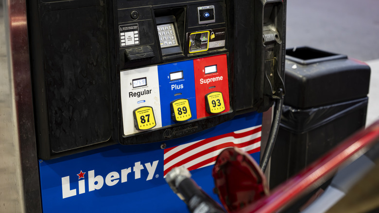 Gas pump with car filling up
