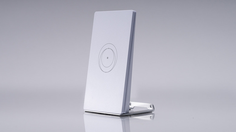 The Starlink Router Mini is the size of a smartphone