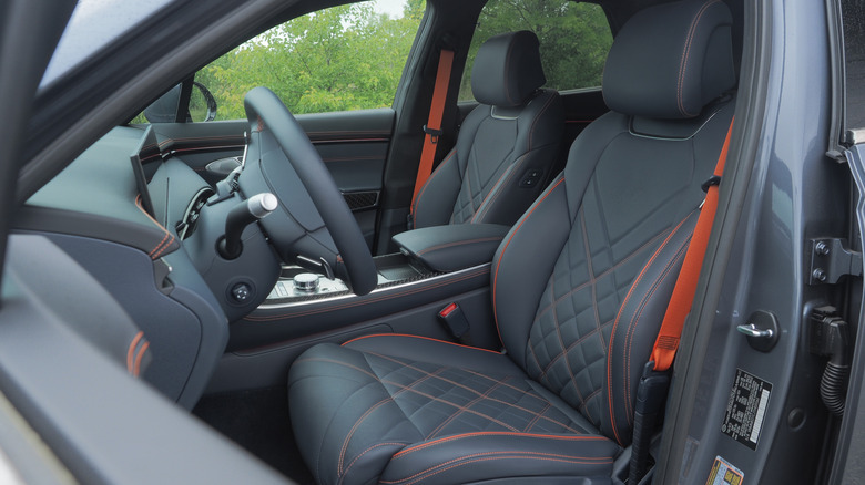 2026 Genesis GV70 front seats