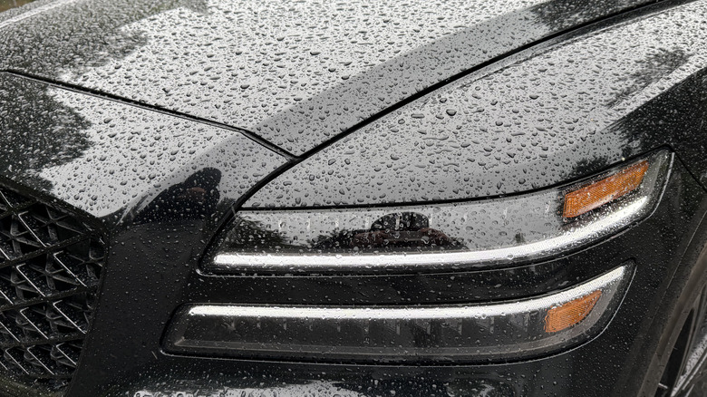 Genesis GV80 Coupe Prestige Black daytime running lights