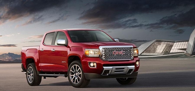 2017-GMC-Canyon-Denali_1