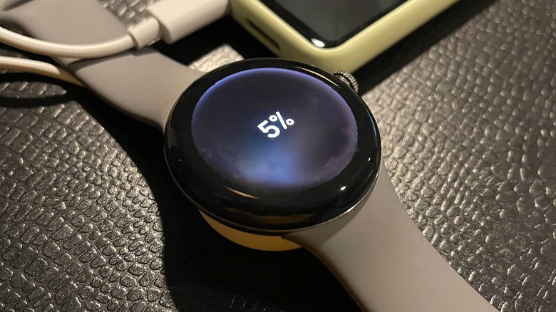 Google Pixel Watch charging