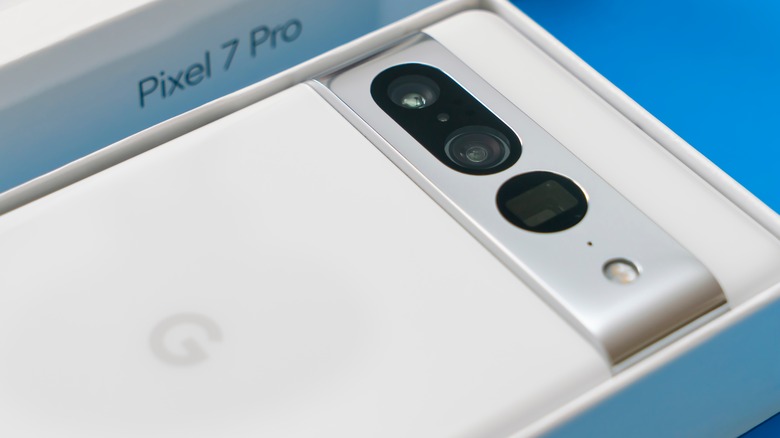 Pixel 7 Pro smartphone cameras