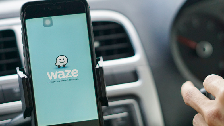Waze startup screen on smartphone