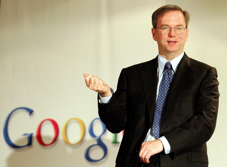 Google's Eric Schmidt to promote web access in Myanmar