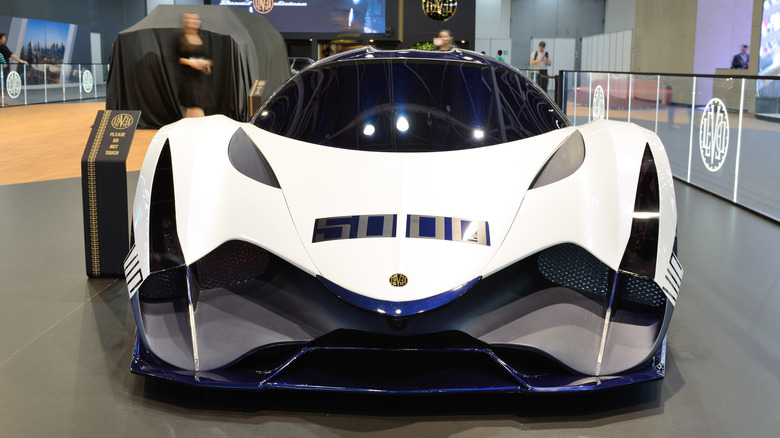 Devel Sixteen protótipo de supercarro 
