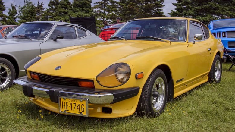 Datsun 280z yellow car show