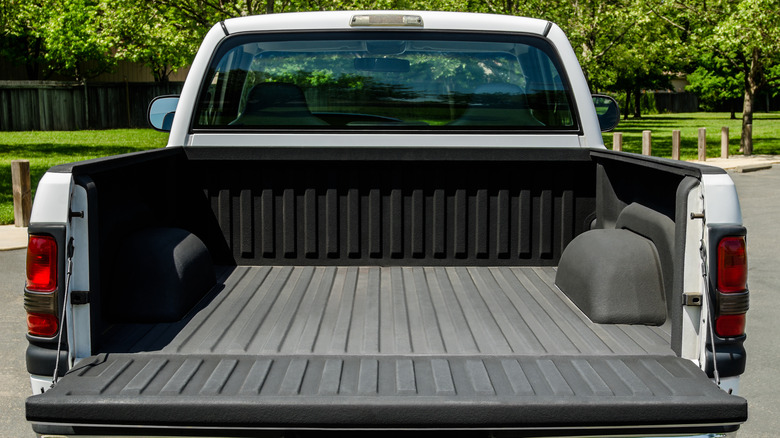 Pickup truck bed