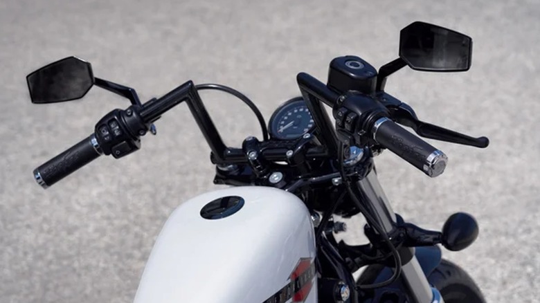 Close up of Z-bars on Harley
